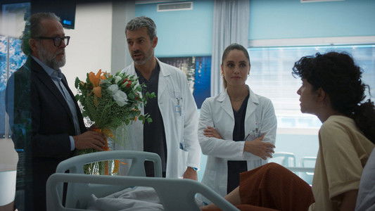 Image Doc In Your Hands 10