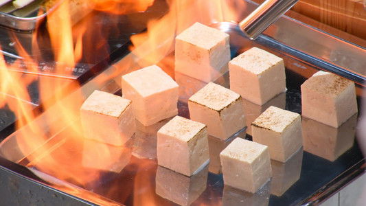 Image Guerra de cucharas blancas contra negras 10