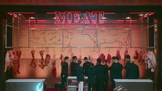 Image Guerra de cucharas blancas contra negras 6