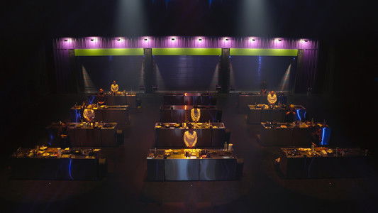 Image Guerra de cucharas blancas contra negras 8