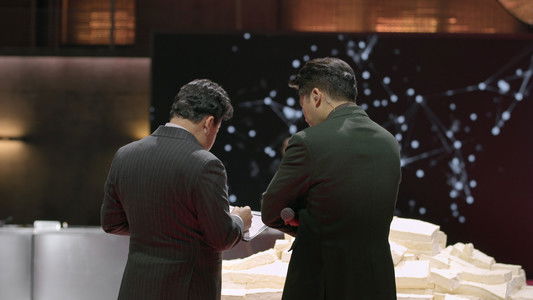 Image Guerra de cucharas blancas contra negras 12