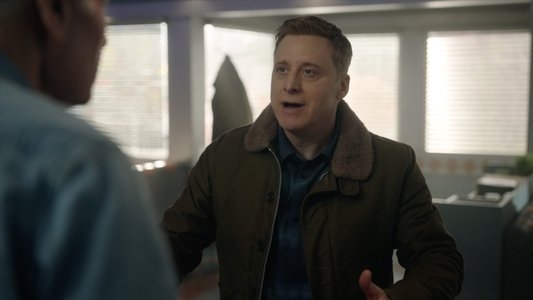 Image Resident Alien 10