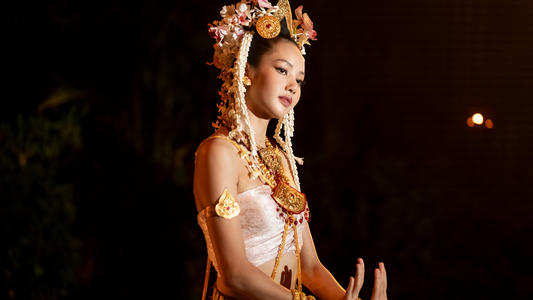 Image The White Lotus 5